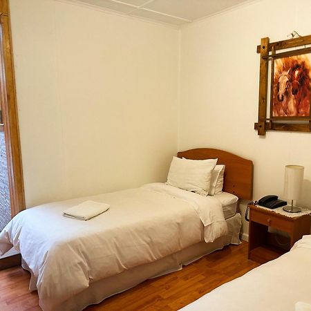 Hostal Hielo Sur Punta Arenas Exterior foto